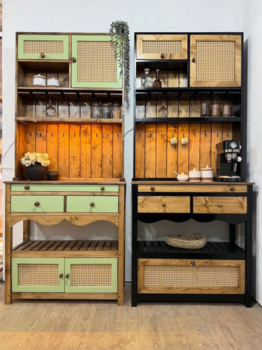 کافیبار چوبی با درب و کشوی حصیری بامبو | دارای قفسه و آویز فنجان | طراحی مدرن و طبیعی